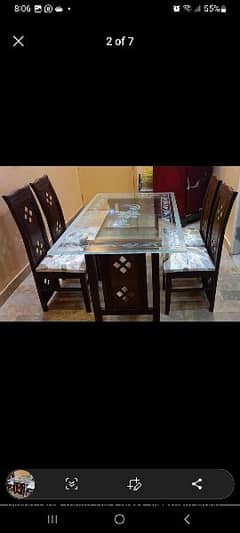 I am selling dinning table