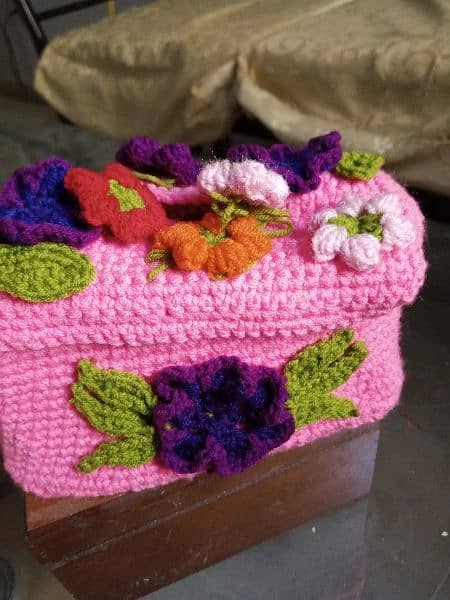 Beautiful crochet tissue box 2