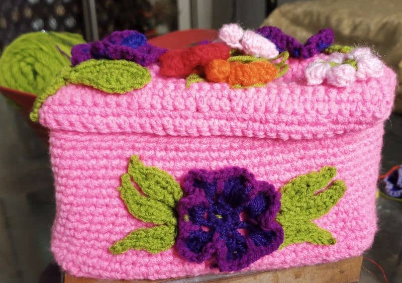 Beautiful crochet tissue box 0