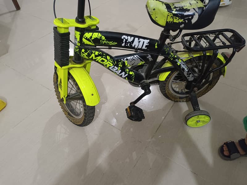 4 to 6 years kids cycle for sale in very good condition 3