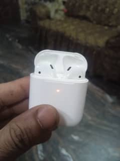 original Apple airpods 2nd gen wireless charging case 0