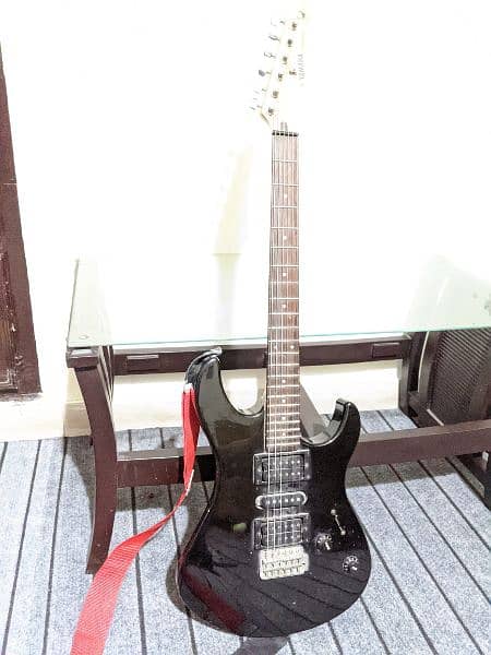 Yamaha - Electric Guitar - ERG121 1