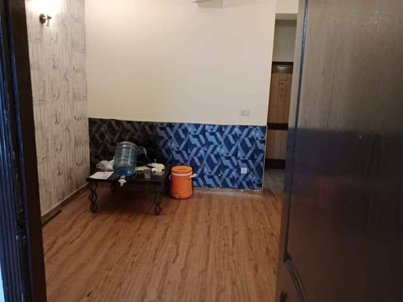 unfirnished flat for rent 0