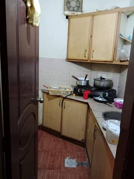 unfirnished flat for rent 1