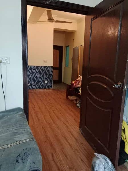 unfirnished flat for rent 6