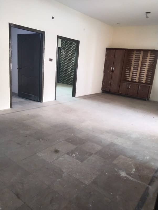 5 Marla Beautiful double story house urgent for Sale in sabzazar 9