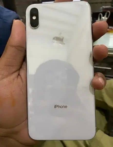 iPhone Xs new condition 10/10 bettery health 80 Hai 0