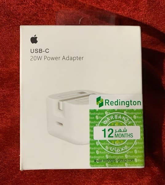 USB -C 20W power adapter 0