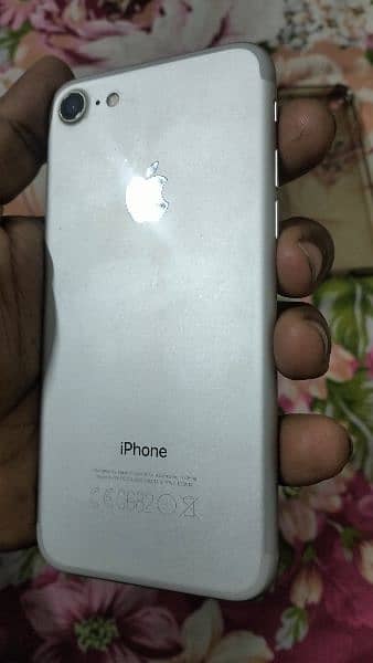 I phone 7 available 3