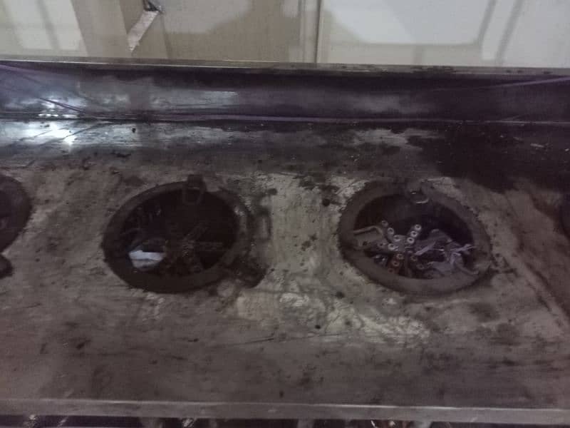 Karahi counter 4 burners 2