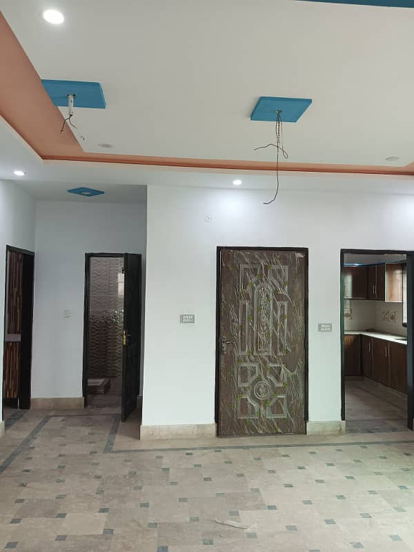 5 Marla lower portion for rent available in shadab colony main ferozepur road Lahore near nishter Bazar Metro bus stop 4