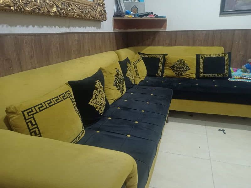 L shape  Sofas In Best condition few months used 2