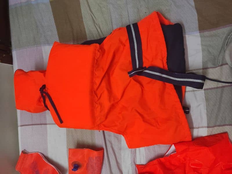 life jackets and swimming tube 1