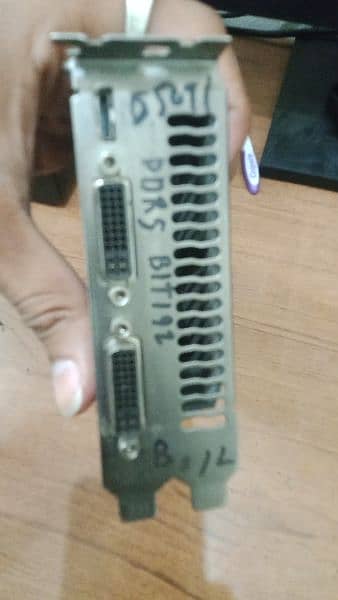 Nvidia GTX 550Ti DDR5 192 BiT 3