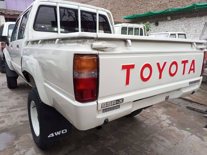Toyota Hilux 4×4 3