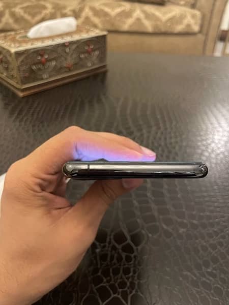 iPhone 11 Pro Max 64 Gb DUAL sim approved factory unlock 4