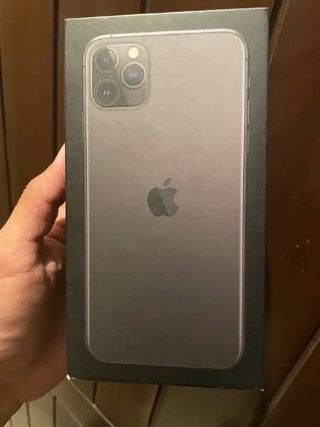 iPhone 11 Pro Max 64 Gb DUAL sim approved factory unlock 6