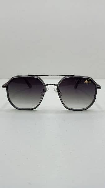 Brand frame sun glasses 15