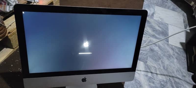 I mac  ,late 2013 model 500 ssd ,2 GB graphic card, RAM 16GB,no repair 2