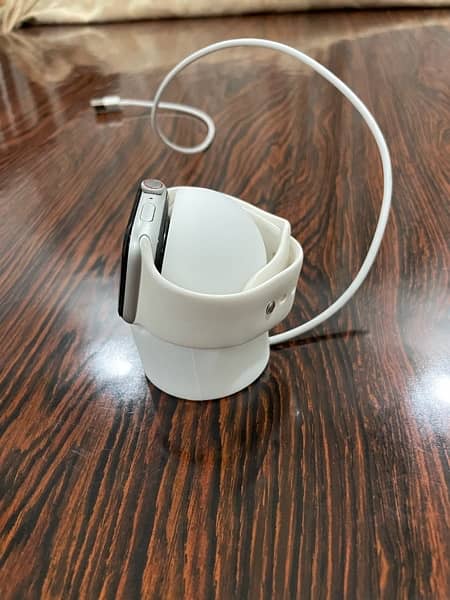 Apple watch charger stand 4