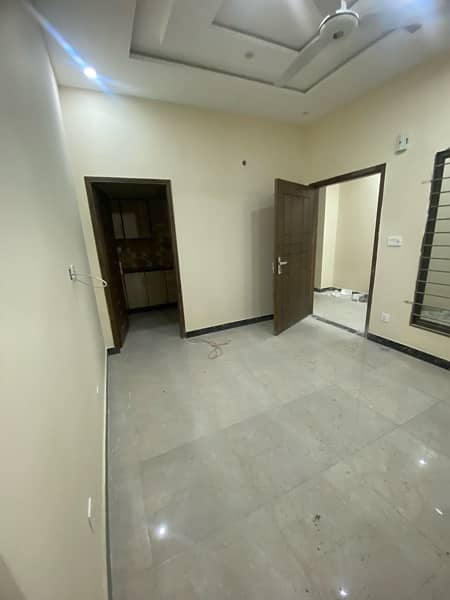 Furnished Flat&room for rent near umt&ucp& shoktkhanm 6