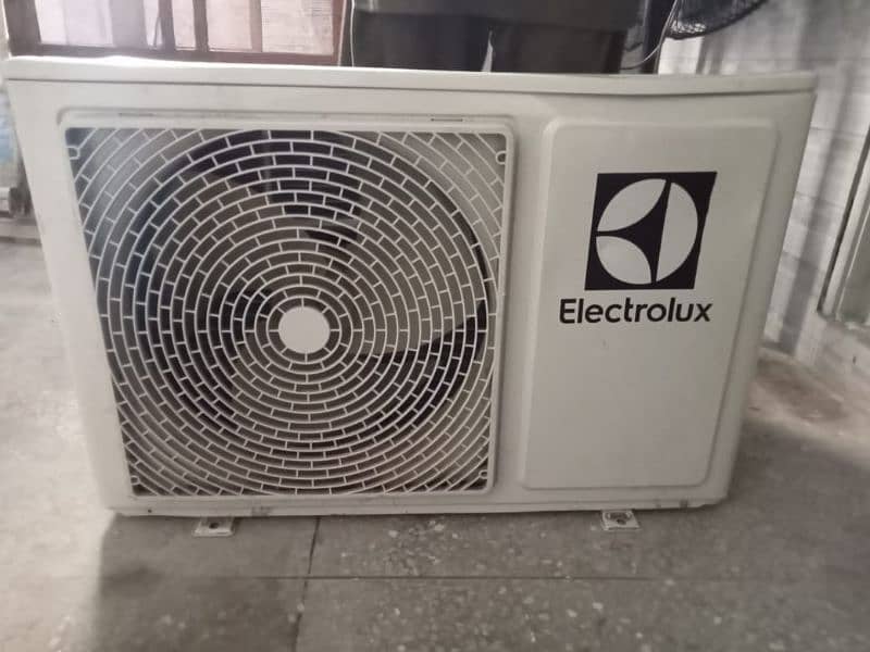 Electrolux. A. c for sale just like new 7
