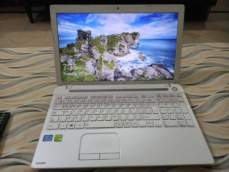 Toshiba Laptop 1