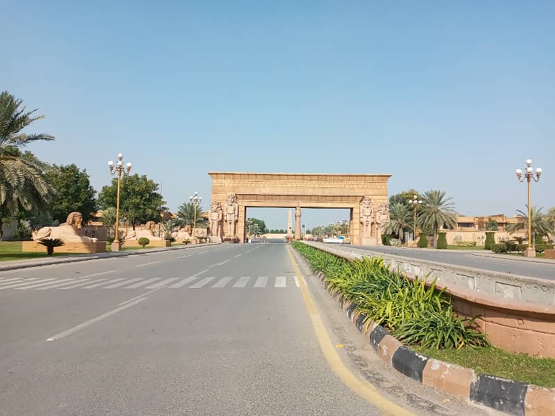 10 marla plot for sale on groun possession LDA aproved with gass sector C near to main road in OVERSEAS B block bahria town lahore 25