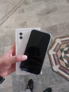 iPhone 11 with complete box factory unlock SIM card dono Chal ray hain 0