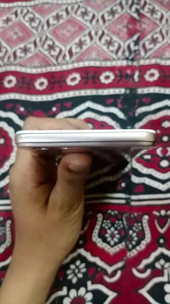 oppo a57 4gb 64gb memory box +charger all okay no any fault 5