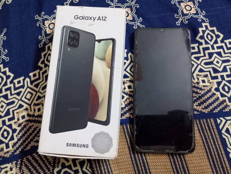 Samsung A12, Cheap and good condition with box 0
