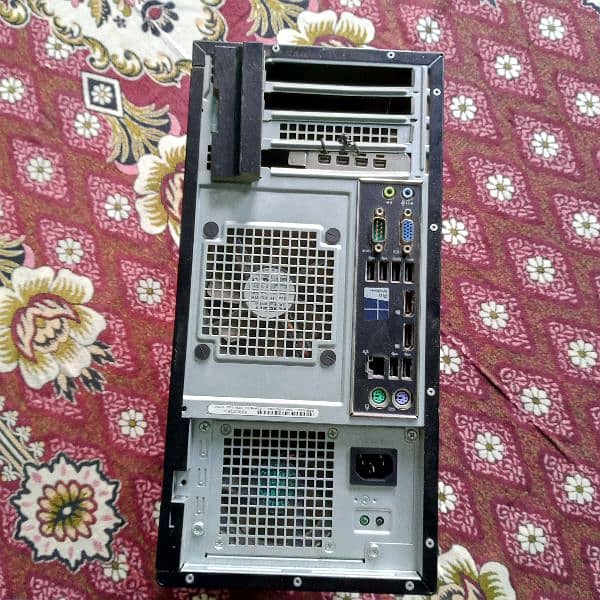 Dell OptiPlex 3020 Tower PC 1
