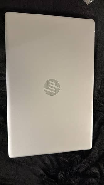 HP 17.3 Laptop 12th generation core i7 1