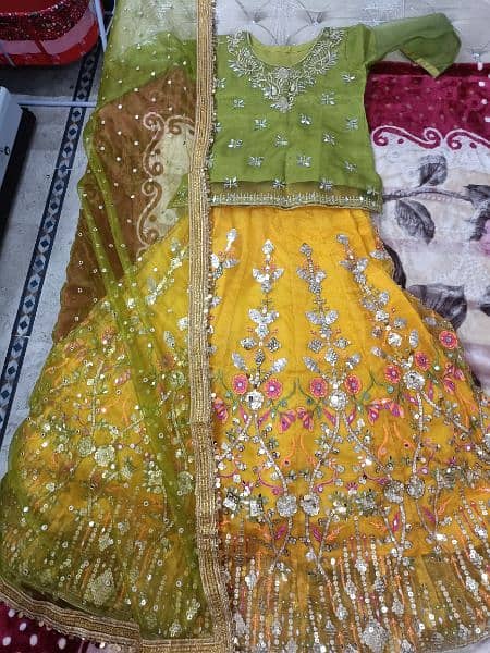 bridal mehndi suit 0