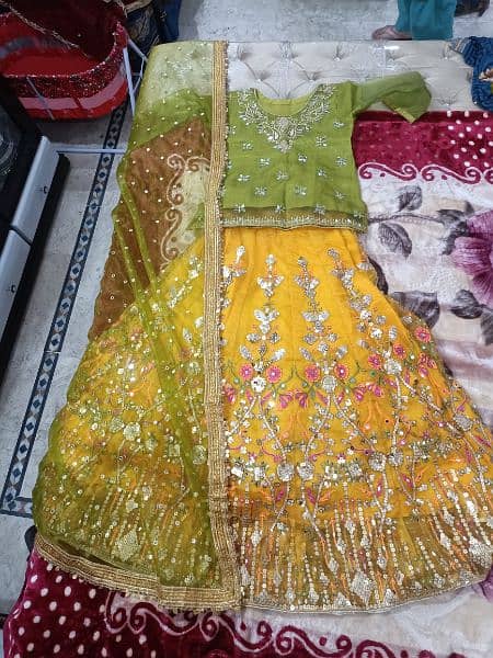 bridal mehndi suit 1