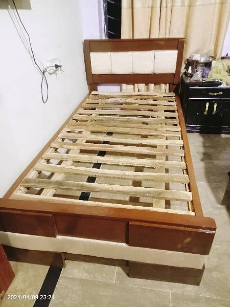 wooden beds 1