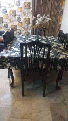 dunning table with 6 Chairs