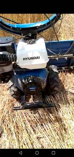 Hyundai Reaper, Mini tractor, mini Reaper, Reaper machine,Wheat cutter