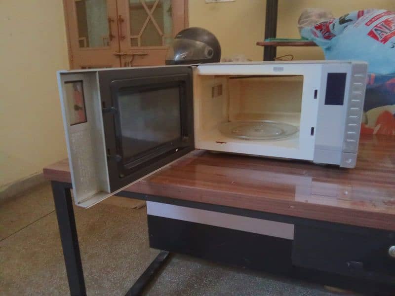 microwave oven with grill 2