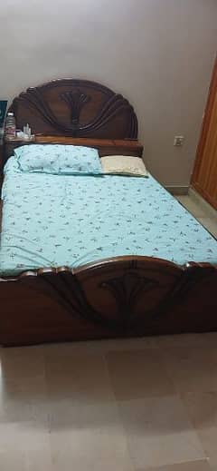 two single bed with mattress+Dressing  table