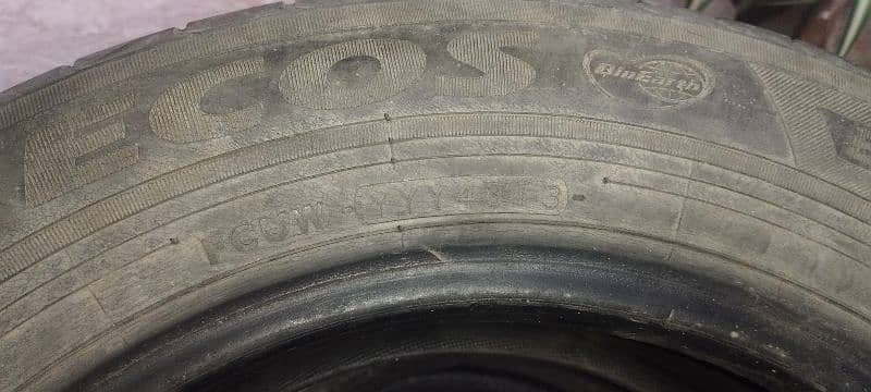 Old Tyres, 14" 3