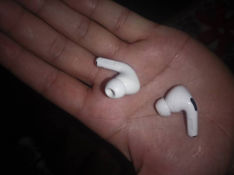 Apple Airpods pro 5