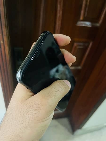 Iphone xs black color 7