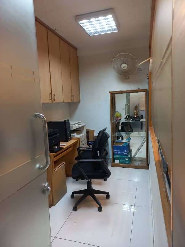 PHASE 6 VIP LAVISH FURNISHED OFFICE FOR RENT 24/7 TIME WITH LIFT GENERATOR 22