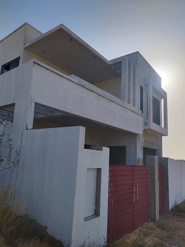 272 Sqyd Gray structure villa available for sell in Bahria Town Karachi 6
