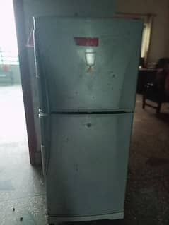 Dawlance fridge, urgent sale