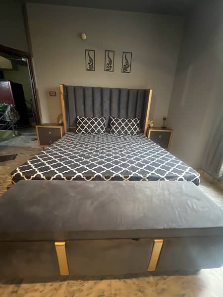 king size bed with side tables dressing table with chair &mirror 1