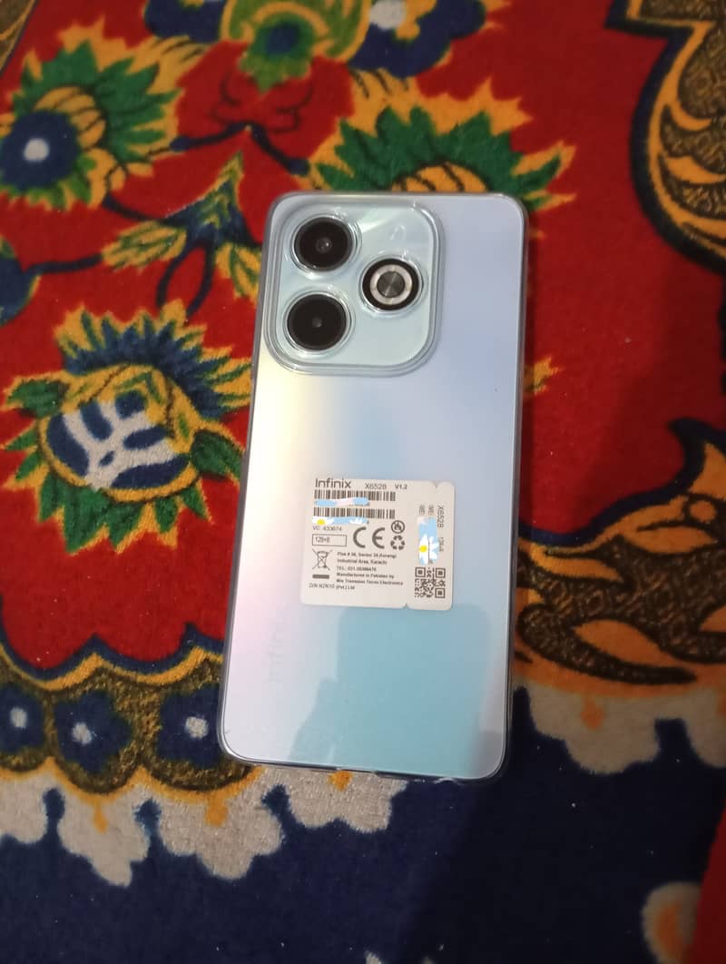 Infinix hot 40i 8/128 only 4 day used 1