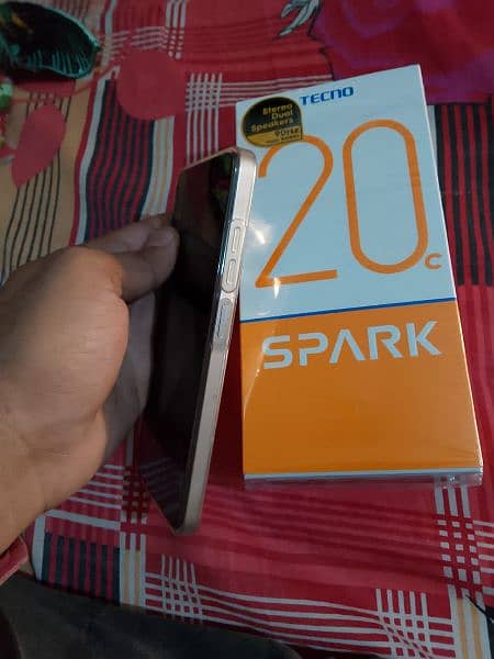 Tecno spark 20c. 4+4/128  new hai 10 din use pr warranty 1 years ok 5