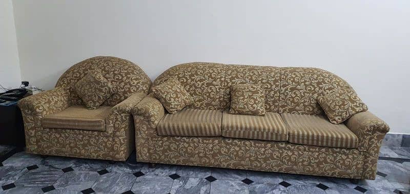 Sofa Set , 3 +2+1 , Nice Condition 0